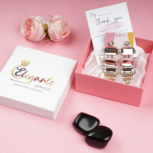 Elegante Reflective Diamond Earrings